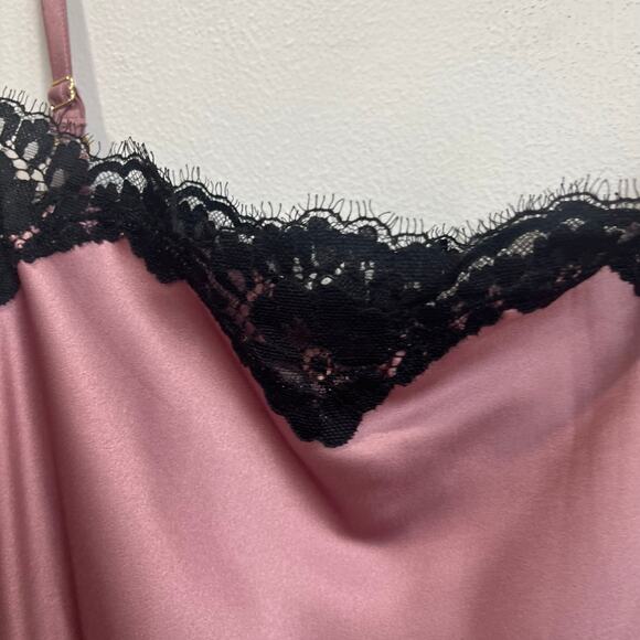 Victoria’s Secret Pink Satin Lace Trim Romper Teddy Size Large - Picture 9 of 10